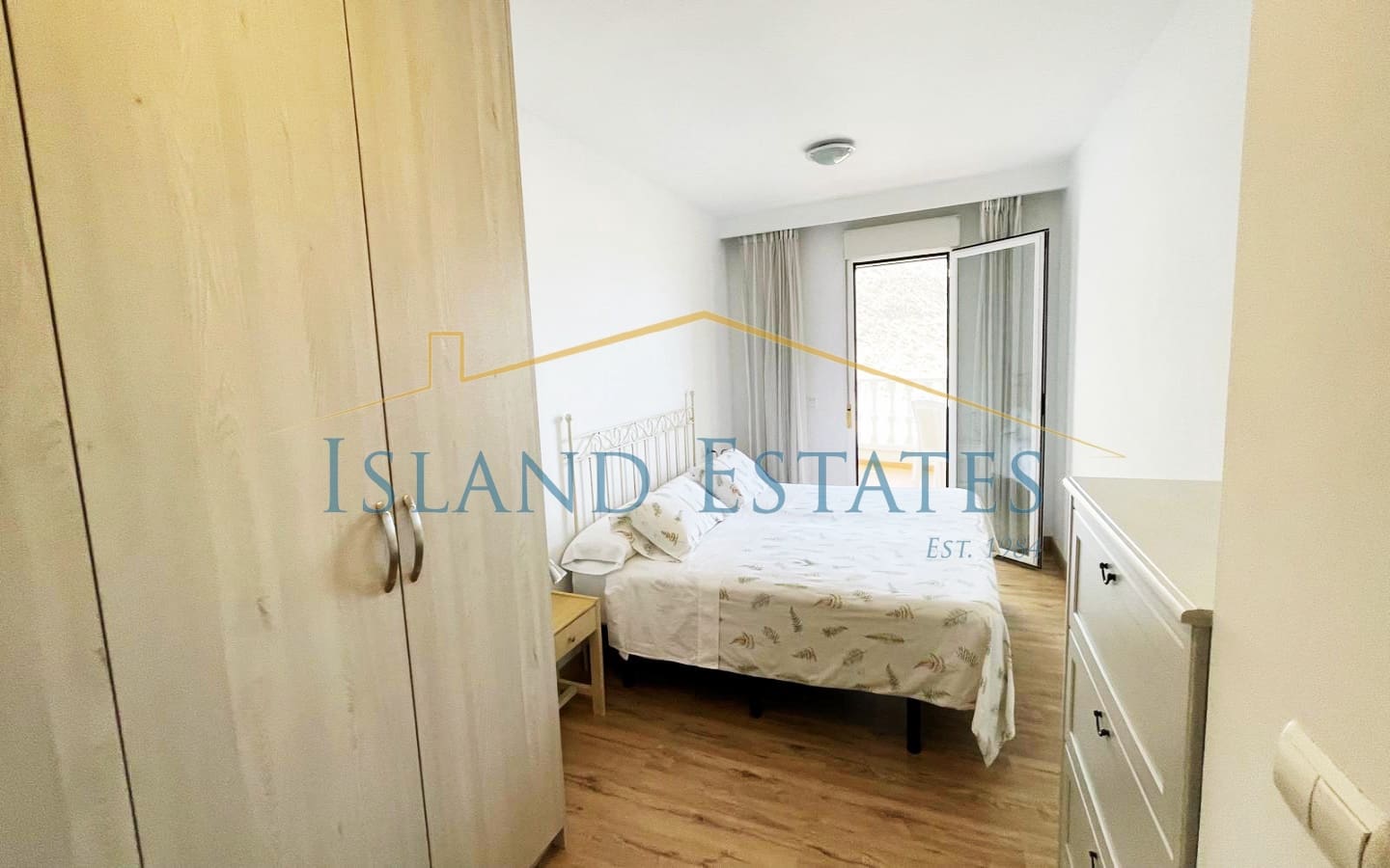 2 soveværelse Penthouse til salg i Los Cristianos med swimmingpool garage - € 415.000 (Ref: 9339179)