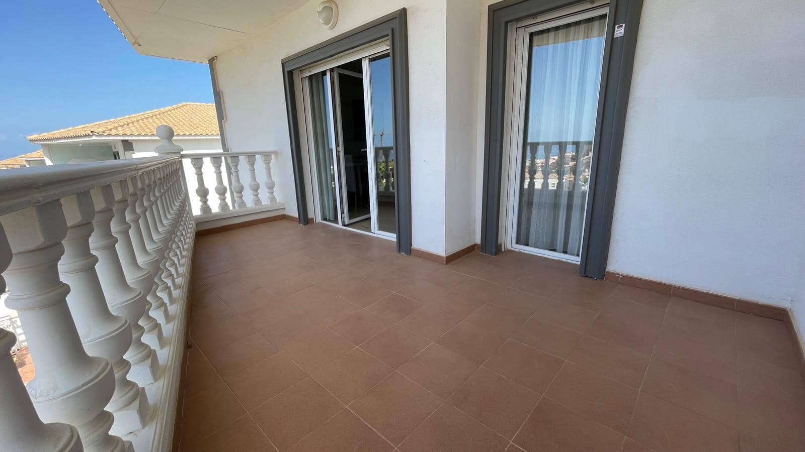 2 soveværelse Penthouse til salg i Los Cristianos med swimmingpool garage - € 415.000 (Ref: 9339179)