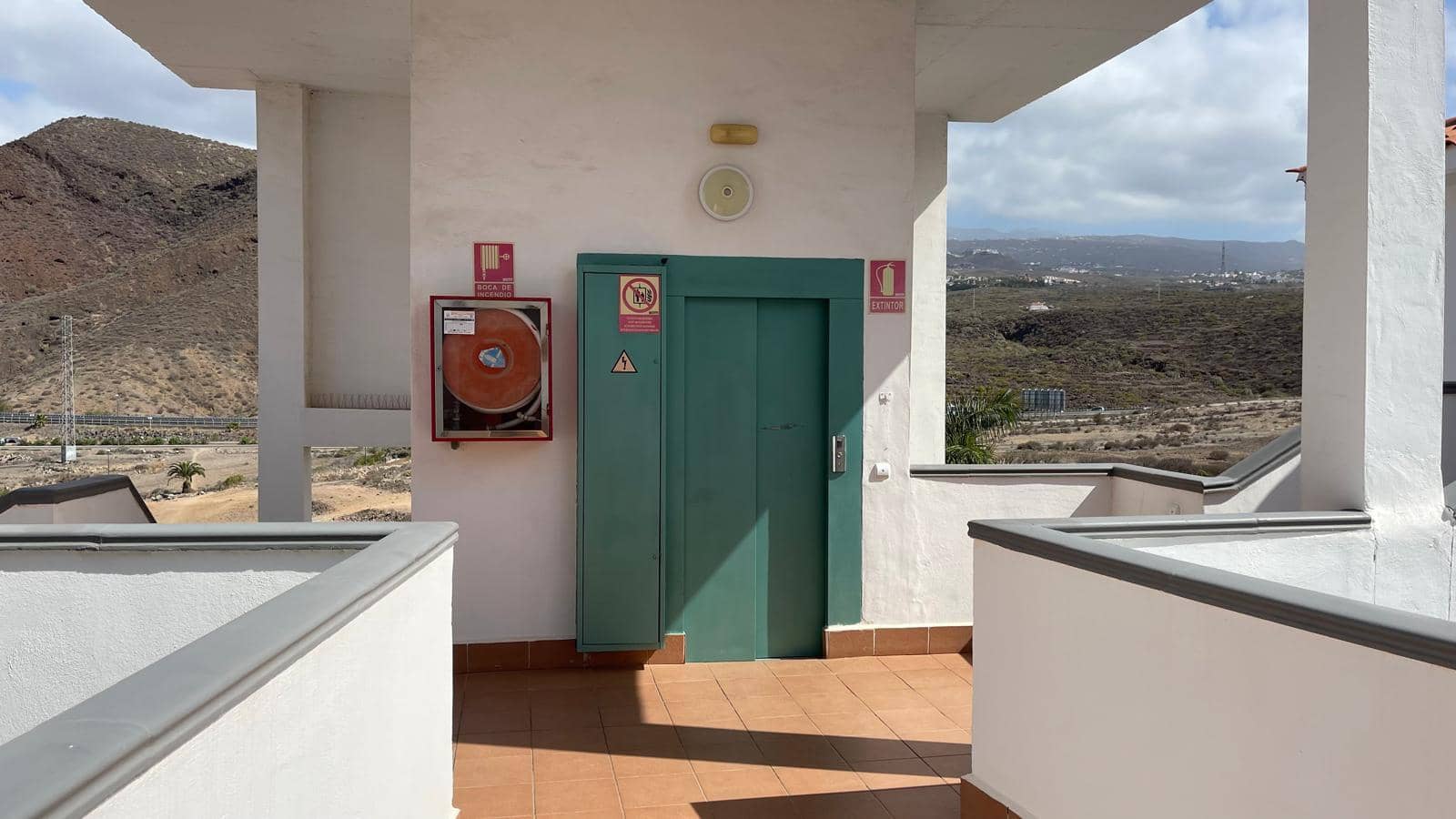 2 soveværelse Penthouse til salg i Los Cristianos med swimmingpool garage - € 415.000 (Ref: 9339179)