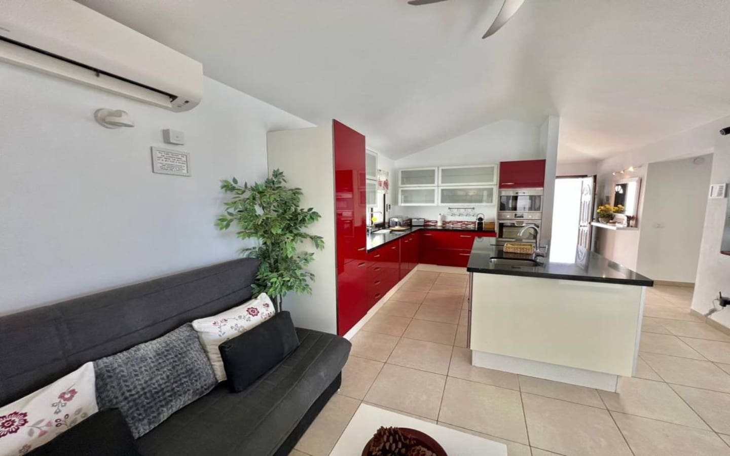 4 bedroom Villa for sale in Amarilla Golf with pool - € 1,100,000 (Ref: 9345220)