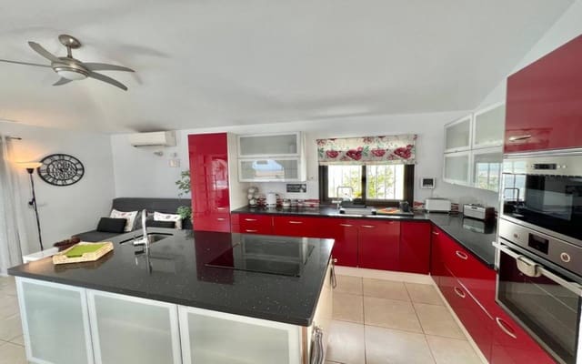 4 bedroom Villa for sale in Amarilla Golf, San Miguel de Abona with pool - € 1,100,000 (Ref: 9345220)