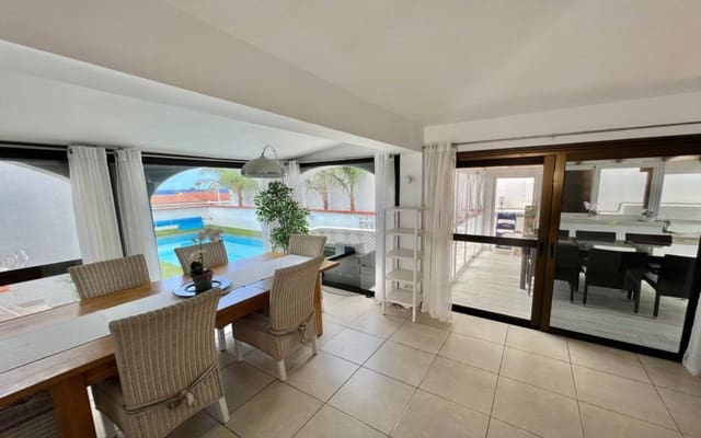 4 bedroom Villa for sale in Amarilla Golf, San Miguel de Abona with pool - € 1,100,000 (Ref: 9345220)