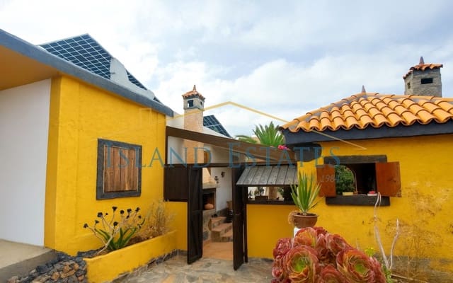 2 soveværelse Finca/Landehus til salg i Guía de Isora med garage - € 490.000 (Ref: 9360396)