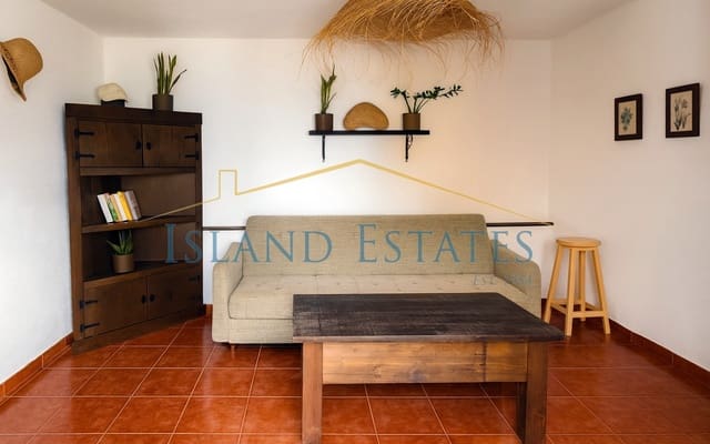 2 soveværelse Finca/Landehus til salg i Guía de Isora med garage - € 490.000 (Ref: 9360396)