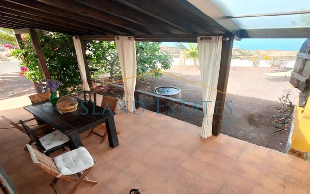 2 soveværelse Finca/Landehus til salg i Guía de Isora med garage - € 490.000 (Ref: 9360396)