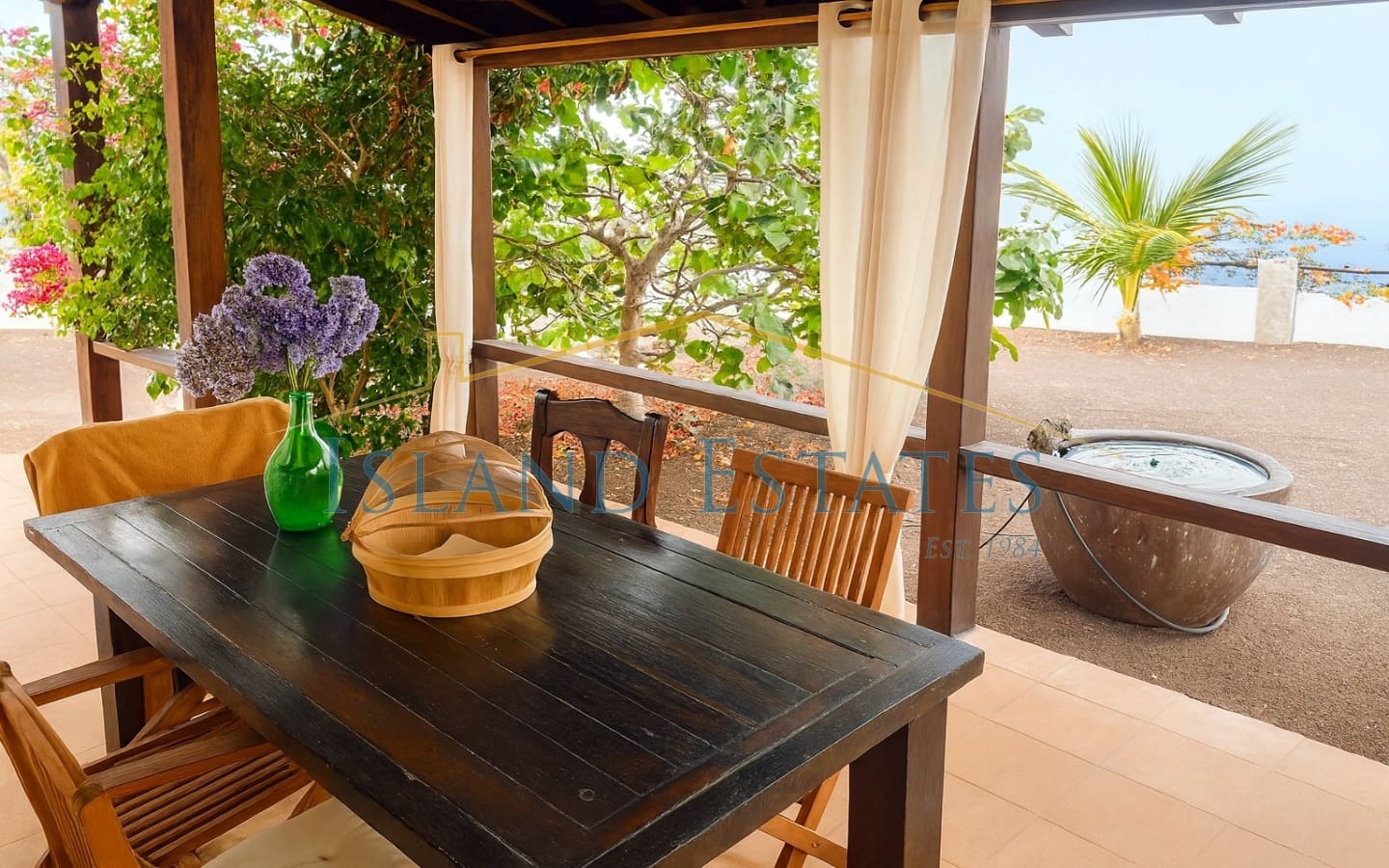 2 soveværelse Finca/Landehus til salg i Guia de Isora med garage - € 490.000 (Ref: 9360396)