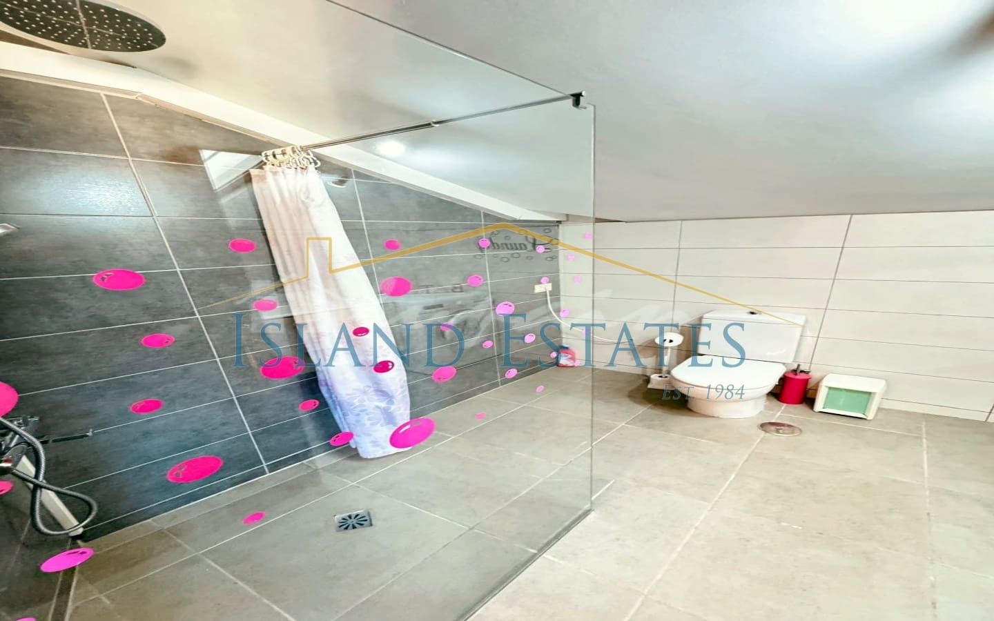 2 bedroom Penthouse for sale in Los Cristianos with pool - € 549,000 (Ref: 9500311)