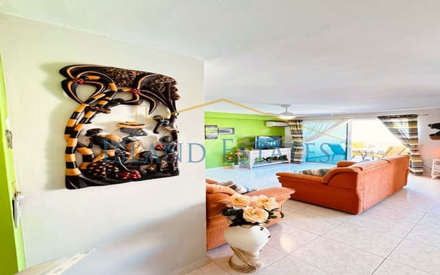 2 chambre Penthouse à vendre à Los Cristianos, Arona avec piscine - 549 000 € (Ref: 9500311)