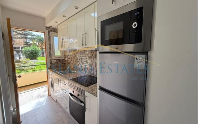 1 bedroom Apartment for sale in Los Cristianos, Arona with pool - € 279,000 (Ref: 9506218)