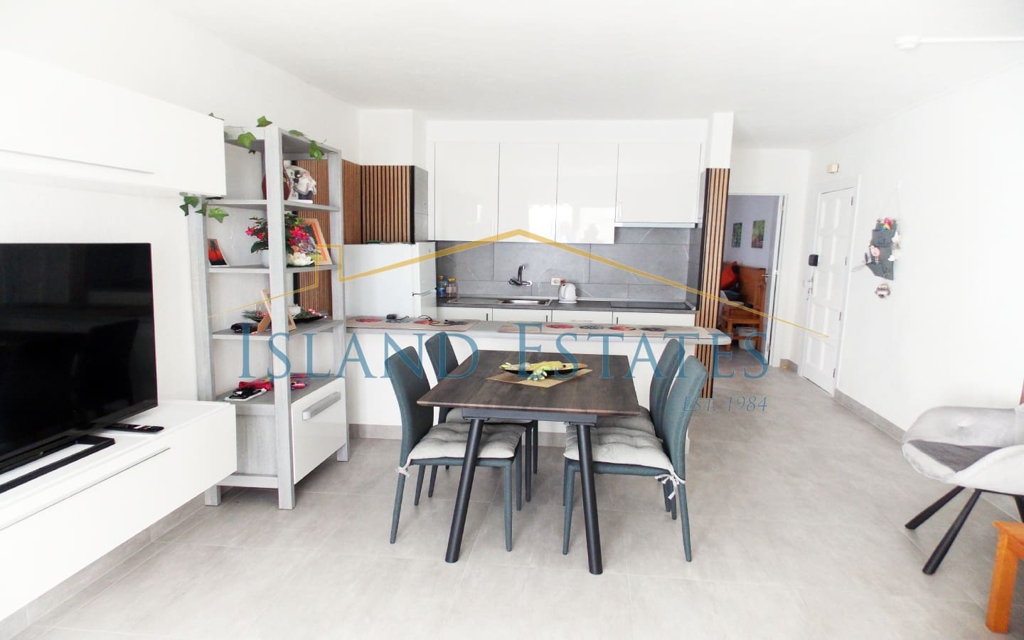 1 slaapkamer Appartement te koop in Costa Adeje met zwembad - € 249.950 (Ref: 9521458)