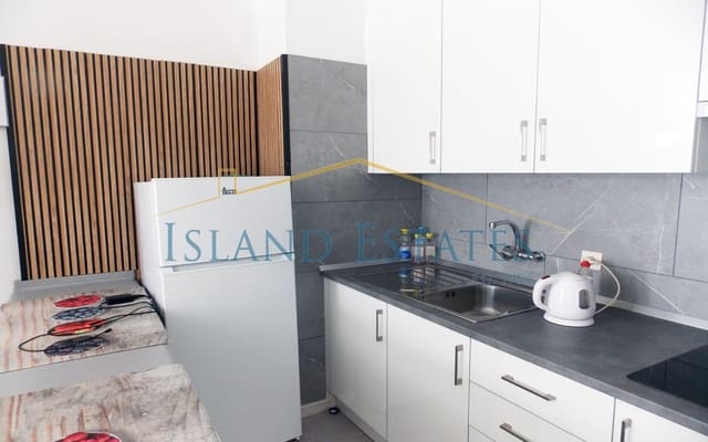 1 slaapkamer Appartement te koop in Playa de las Américas, Adeje met zwembad - € 249.950 (Ref: 9521458)