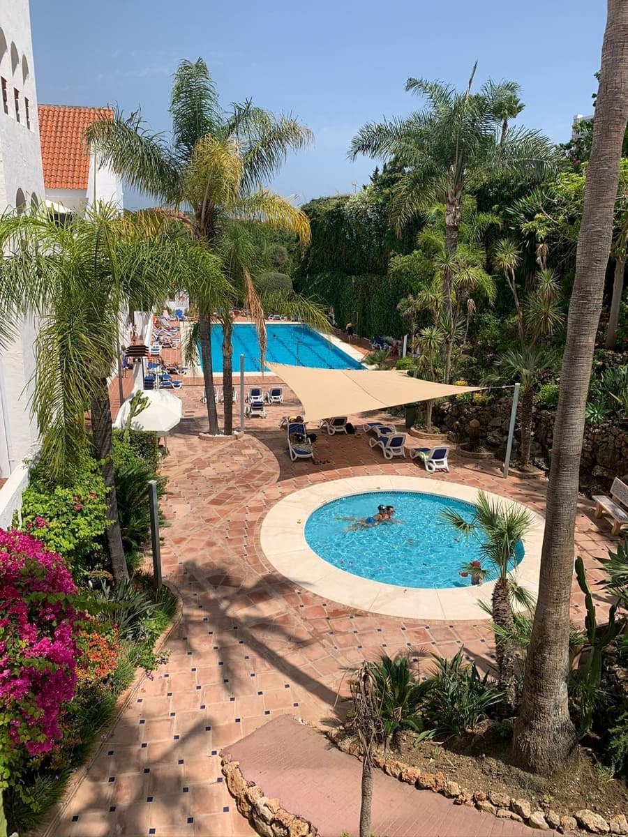 2 bedroom Apartment for rent in Nueva Andalucia, Marbella with pool