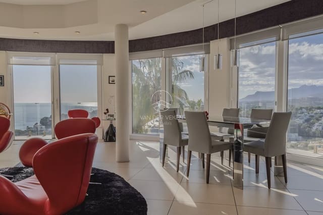 3 soveværelse Villa til salg i Moraira, Teulada-Moraira med swimmingpool - € 1.330.000 (Ref: 10158516)