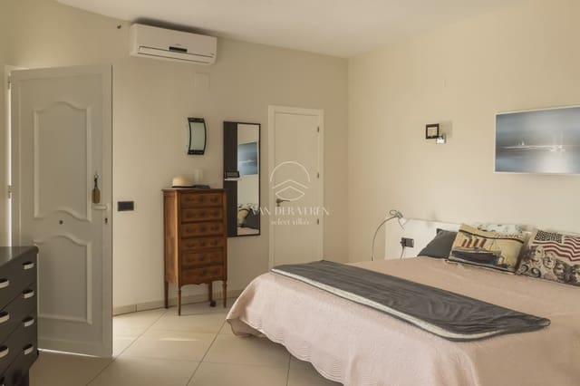 3 soveværelse Villa til salg i Moraira, Teulada-Moraira med swimmingpool - € 1.330.000 (Ref: 10158516)