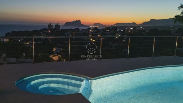 3 soveværelse Villa til salg i Moraira, Teulada-Moraira med swimmingpool - € 1.330.000 (Ref: 10158516)