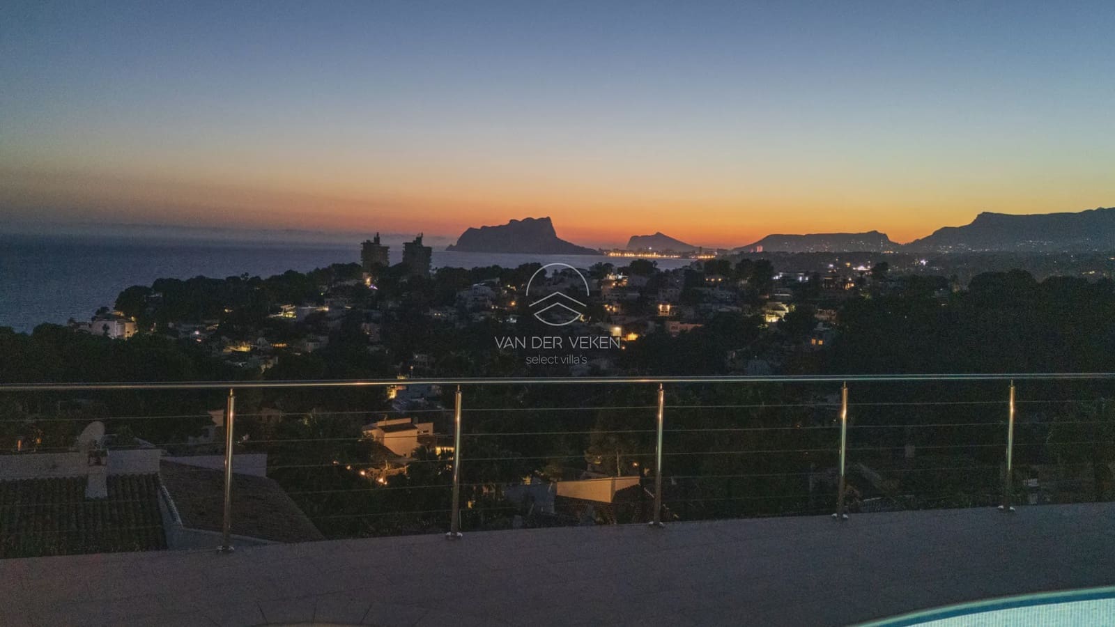 3 soveværelse Villa til salg i Moraira med swimmingpool - € 1.330.000 (Ref: 10158516)