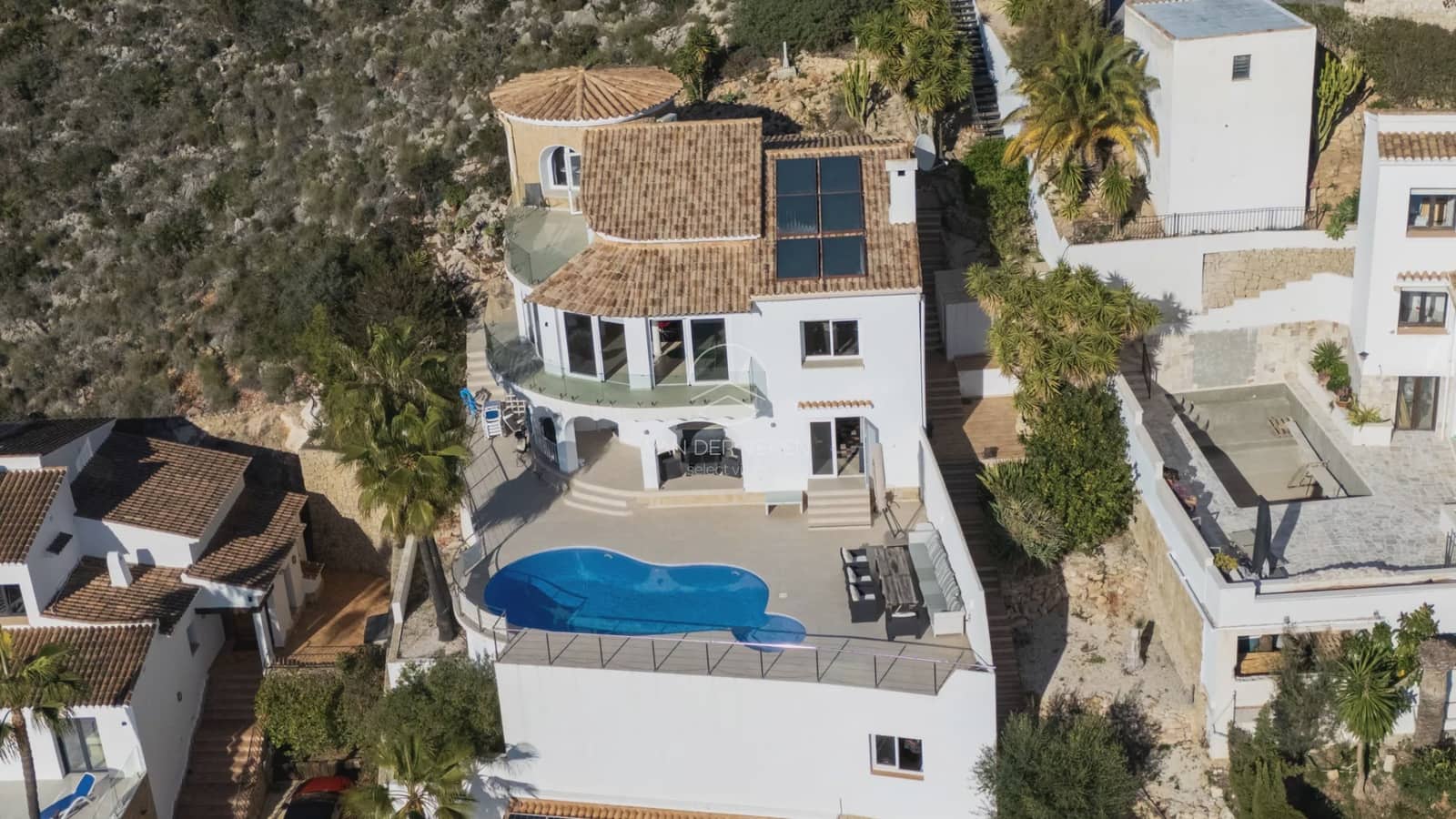 3 soveværelse Villa til salg i Moraira med swimmingpool - € 1.330.000 (Ref: 10158516)