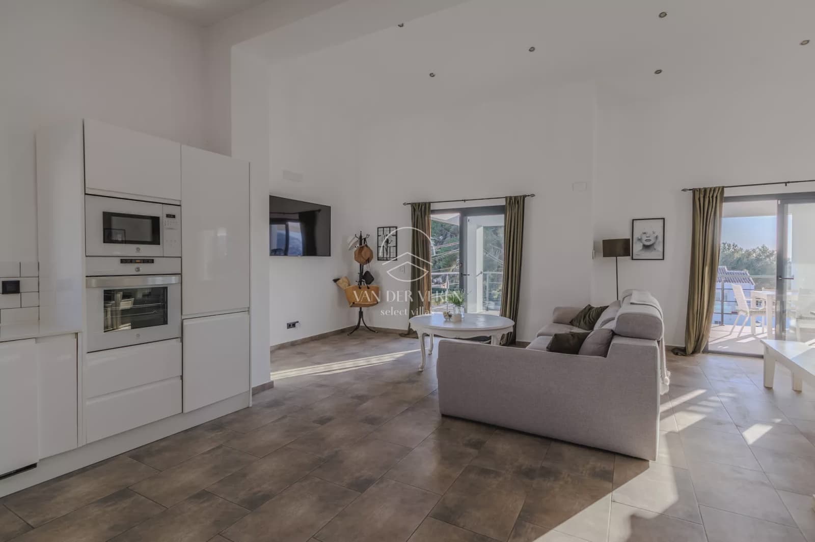 4 bedroom Villa for sale in Benissa with pool garage - € 1,199,000 (Ref: 10158613)