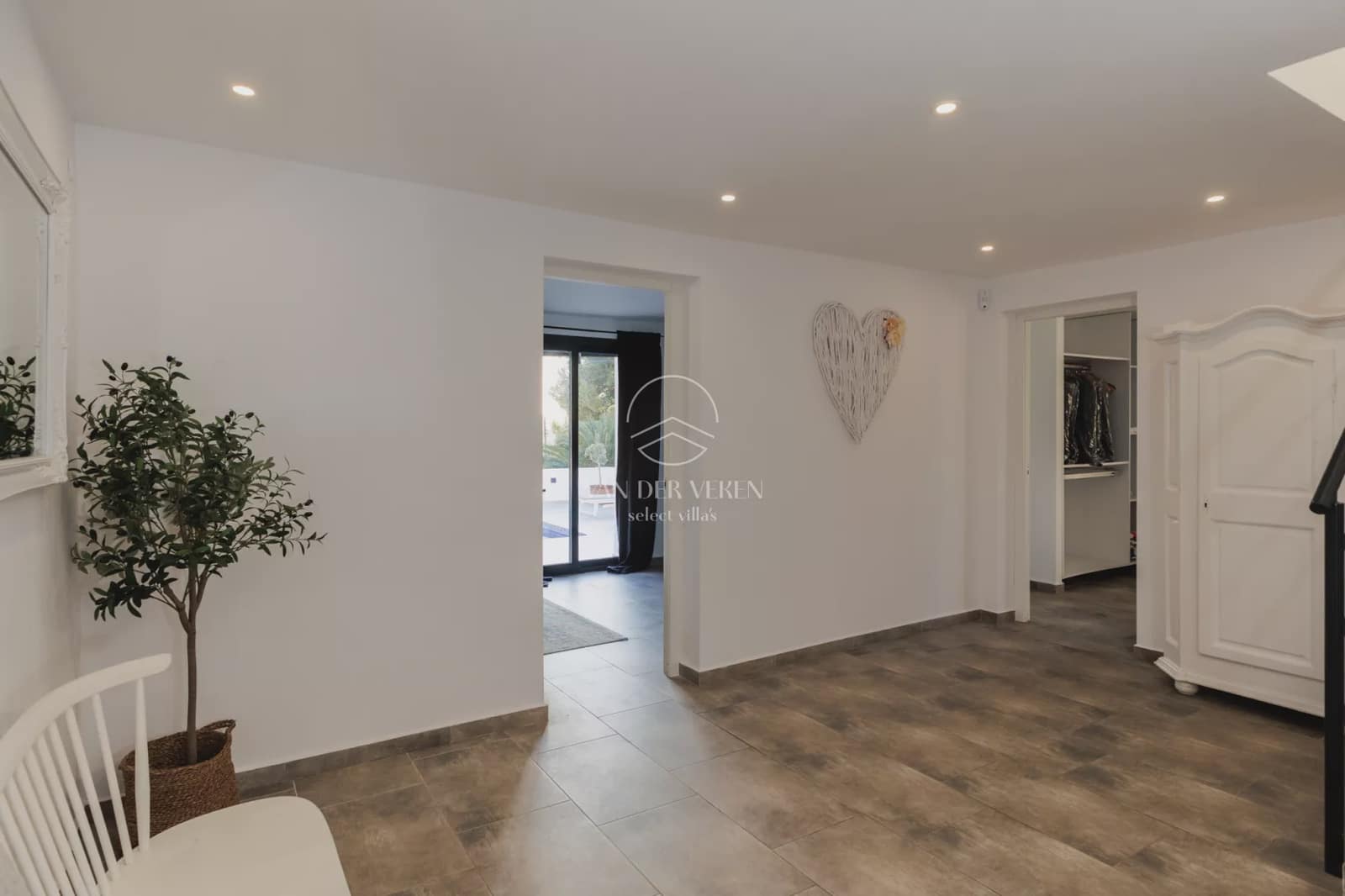 4 bedroom Villa for sale in Benissa with pool garage - € 1,199,000 (Ref: 10158613)