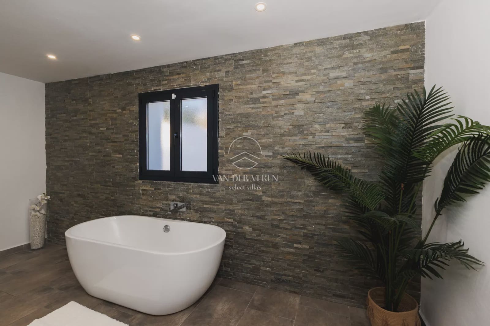 4 bedroom Villa for sale in Benissa with pool garage - € 1,199,000 (Ref: 10158613)