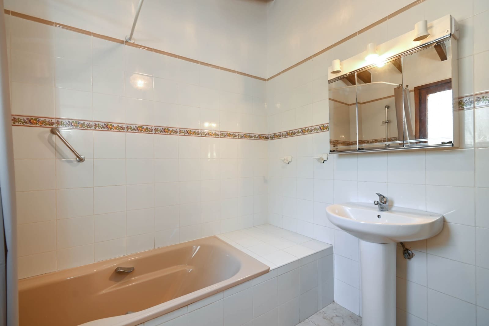 4 slaapkamer Villa te koop in Moraira met zwembad - € 750.000 (Ref: 9363142)