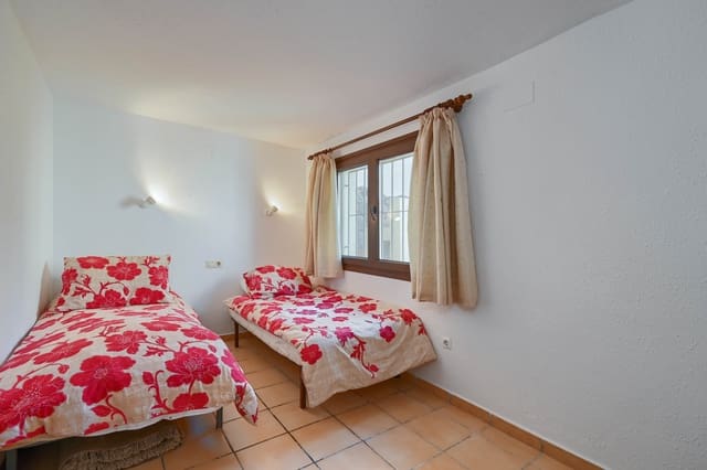 4 slaapkamer Villa te koop in Moraira, Teulada-Moraira met zwembad - € 750.000 (Ref: 9363142)