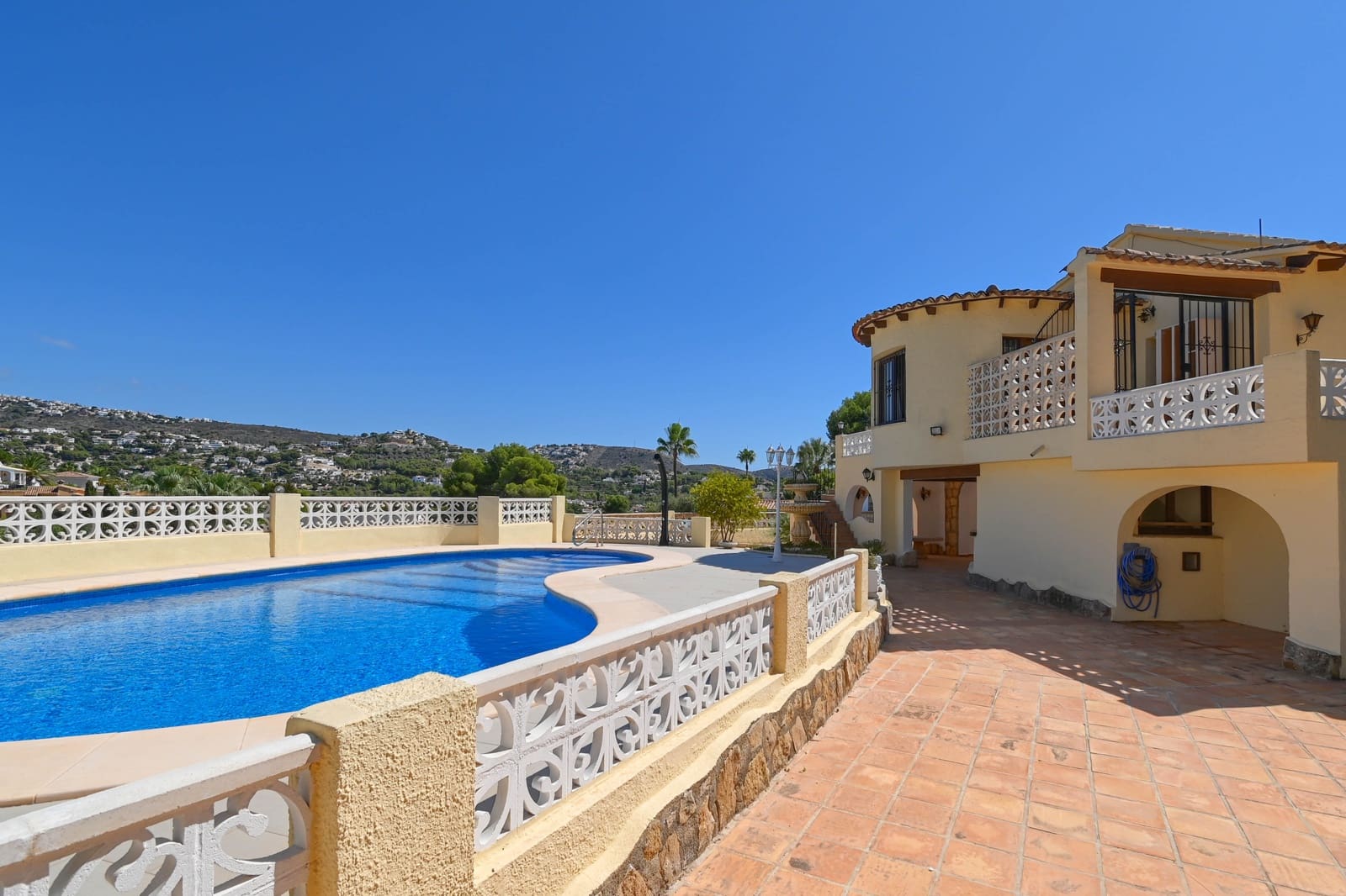 4 slaapkamer Villa te koop in Moraira met zwembad - € 750.000 (Ref: 9363142)