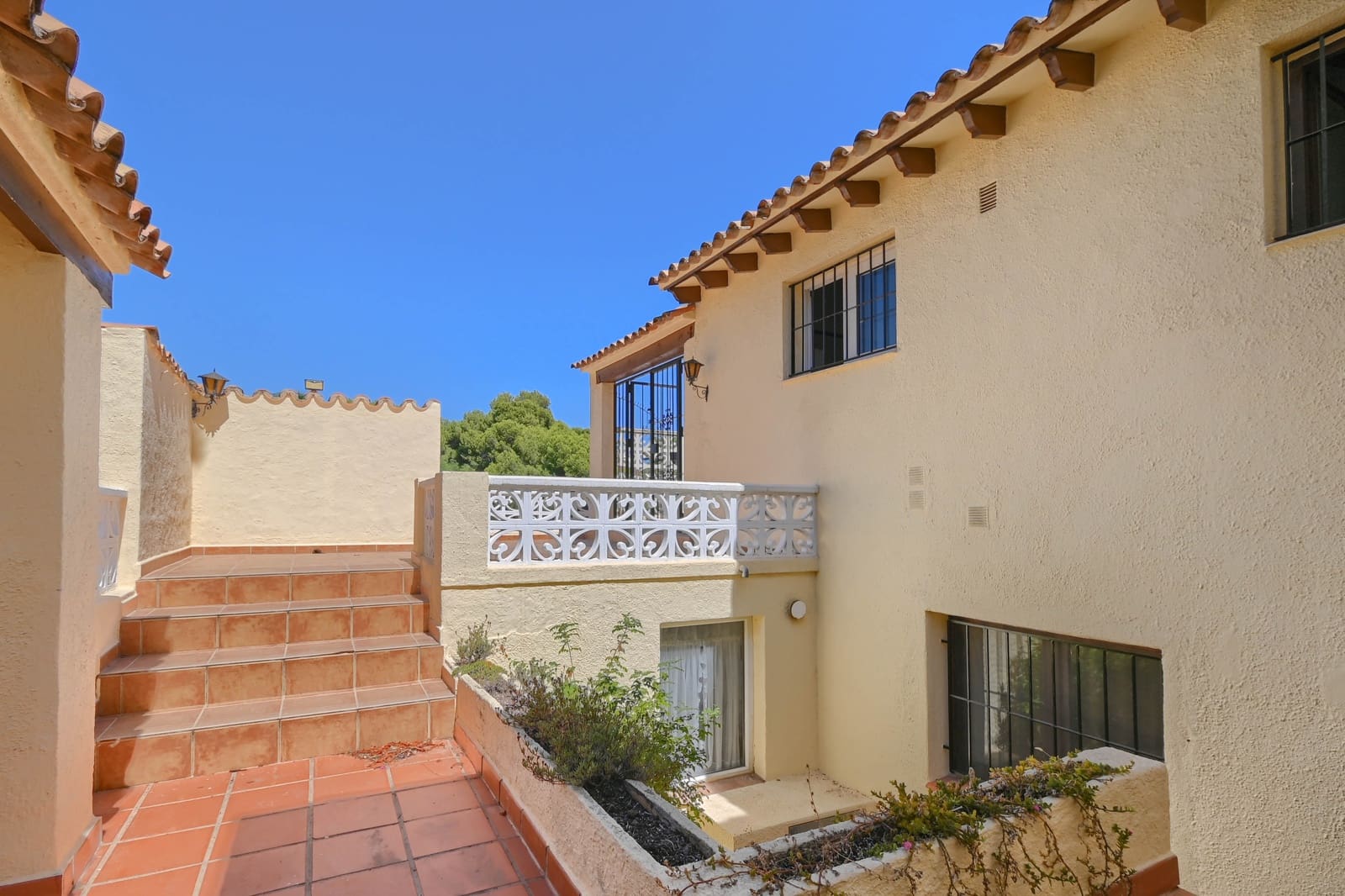 4 slaapkamer Villa te koop in Moraira met zwembad - € 750.000 (Ref: 9363142)
