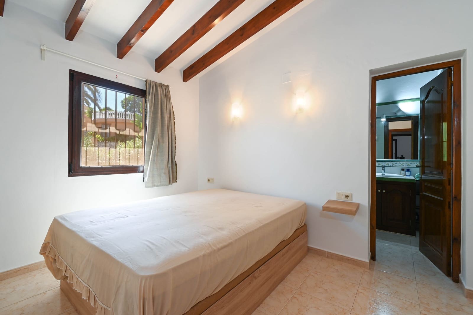 4 slaapkamer Villa te koop in Moraira met zwembad - € 750.000 (Ref: 9363142)