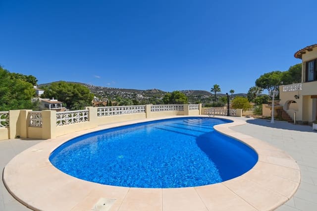 4 slaapkamer Villa te koop in Moraira, Teulada-Moraira met zwembad - € 750.000 (Ref: 9363142)