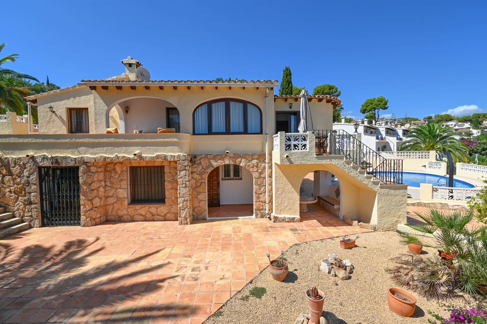 4 slaapkamer Villa te koop in Moraira met zwembad - € 750.000 (Ref: 9363142)