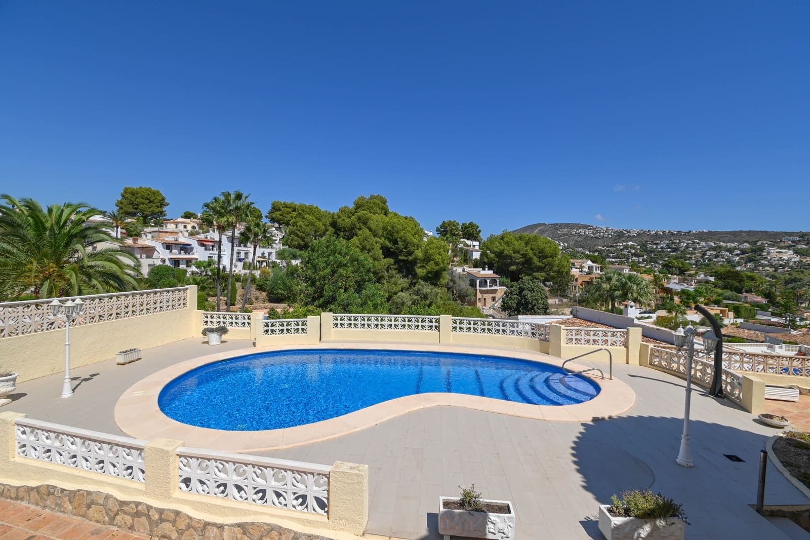4 slaapkamer Villa te koop in Moraira met zwembad - € 750.000 (Ref: 9363142)