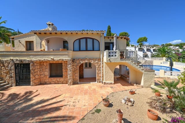 4 slaapkamer Villa te koop in Moraira, Teulada-Moraira met zwembad - € 750.000 (Ref: 9363142)