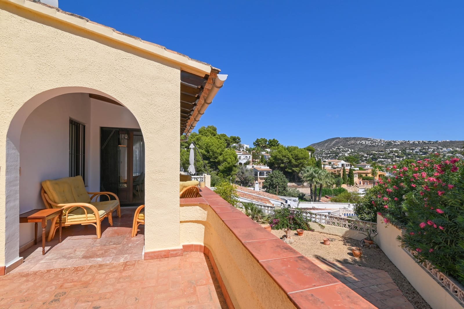 4 slaapkamer Villa te koop in Moraira met zwembad - € 750.000 (Ref: 9363142)