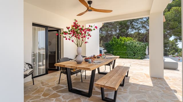 4 sypialnia Willa na sprzedaż w Moraira, Teulada-Moraira z basenem garażem - 1 395 000 € (Ref: 9369197)