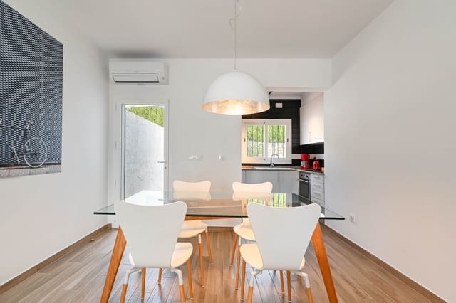 2 soverom Bungalow til salgs i Murla med svømmebasseng garasje - € 249 000 (Ref: 9479297)