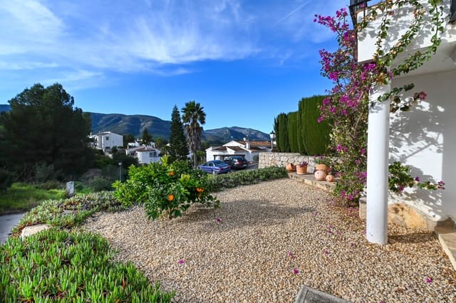 2 soverom Bungalow til salgs i Murla med svømmebasseng garasje - € 249 000 (Ref: 9479297)