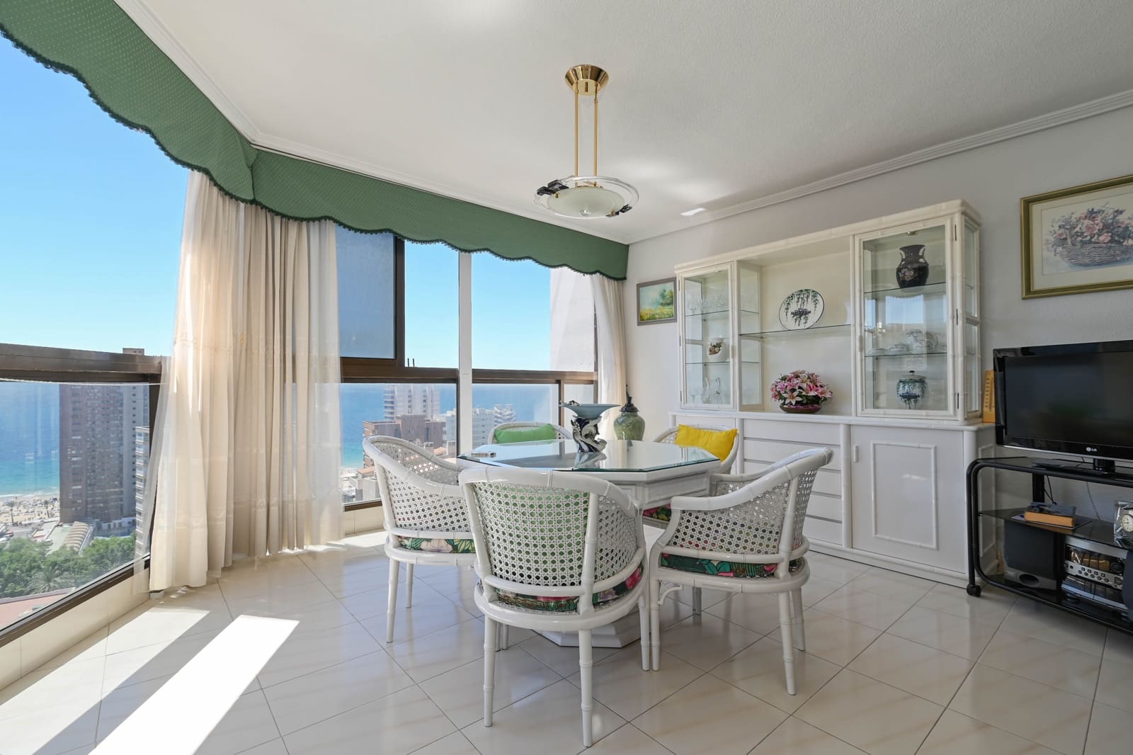 1 bedroom Apartment for sale in Benidorm with pool garage - € 225,000 (Ref: 9841512)