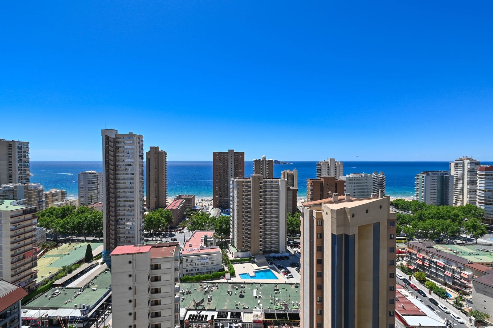 1 bedroom Apartment for sale in Benidorm with pool garage - € 225,000 (Ref: 9841512)