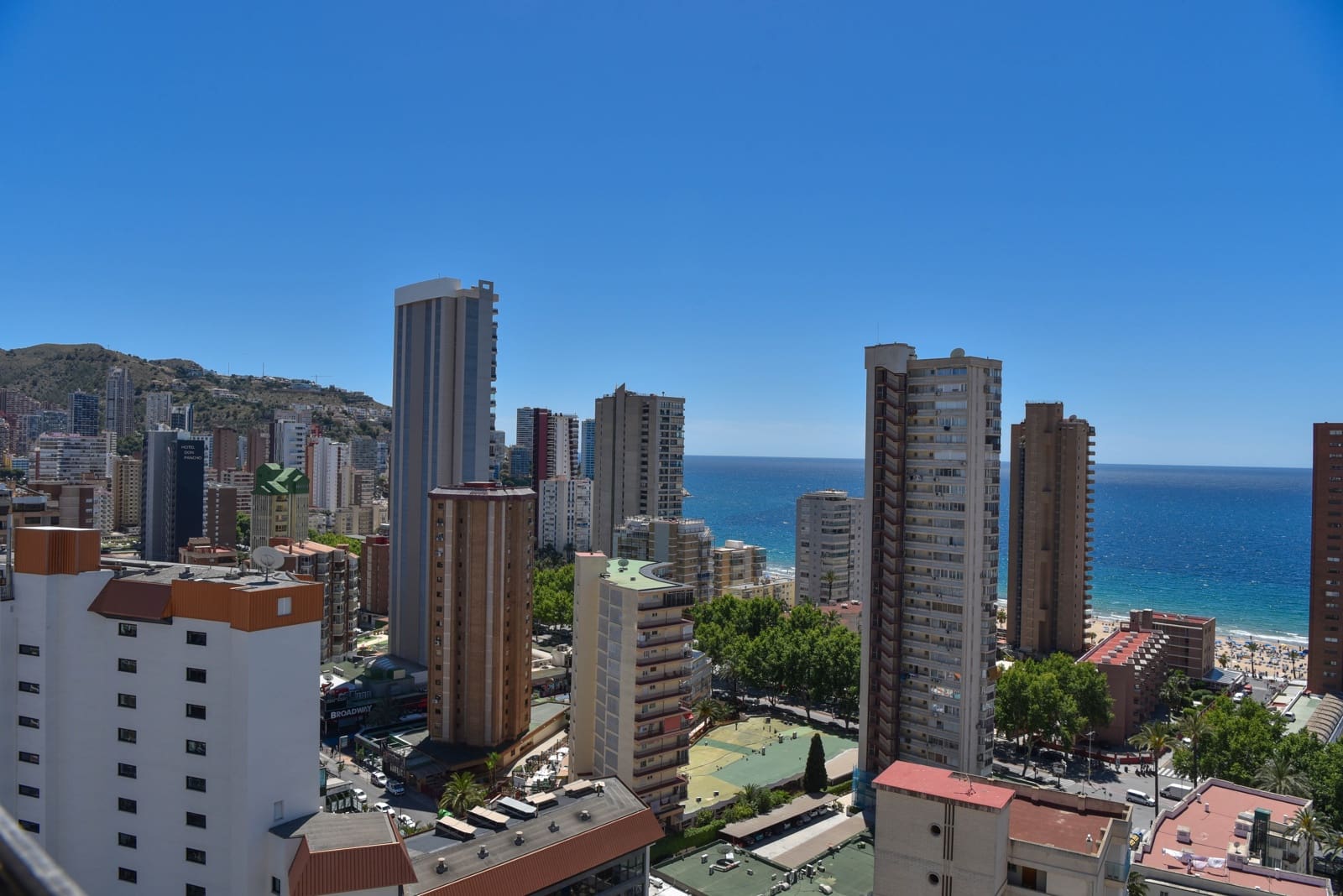 1 bedroom Apartment for sale in Benidorm with pool garage - € 225,000 (Ref: 9841512)