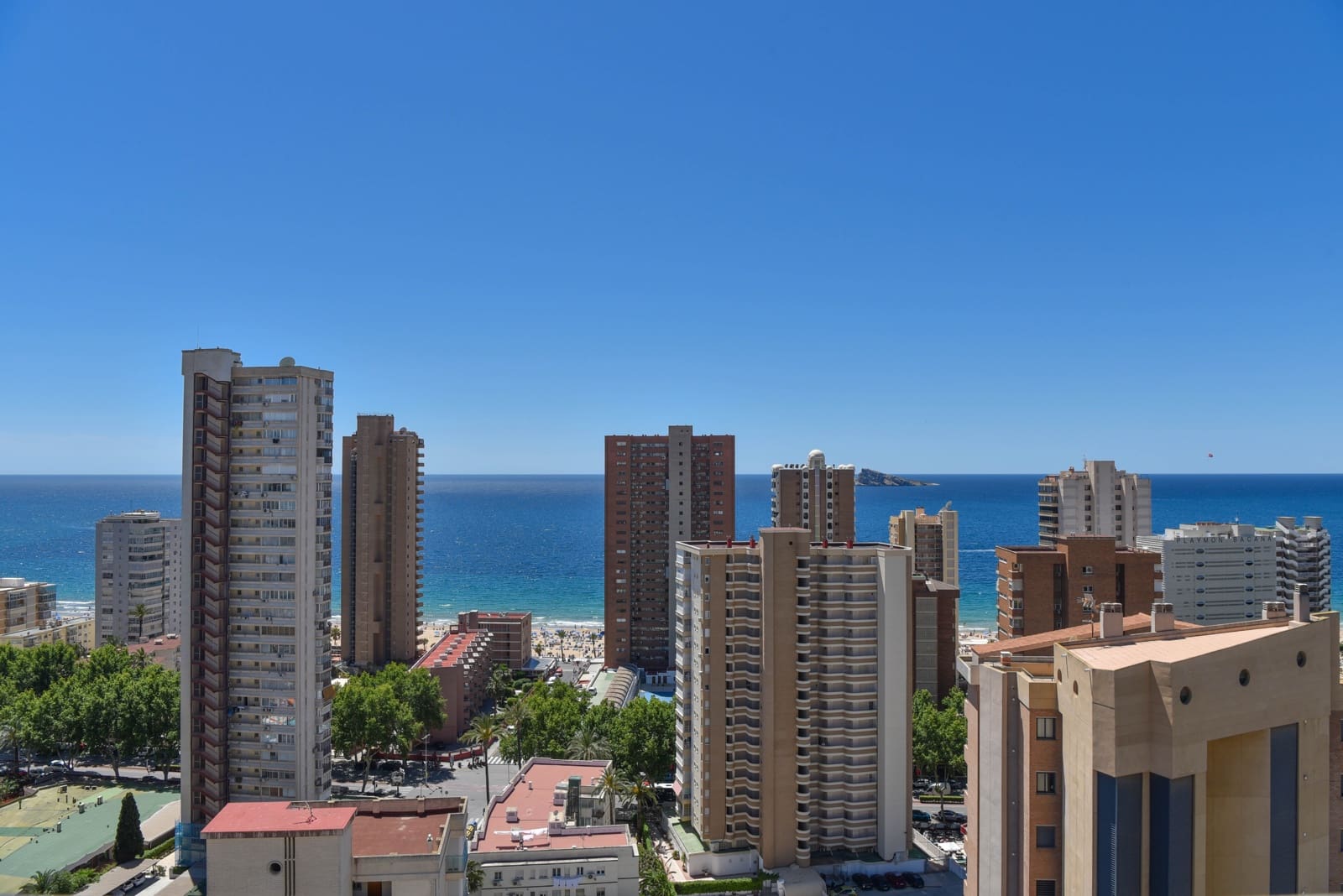 1 bedroom Apartment for sale in Benidorm with pool garage - € 225,000 (Ref: 9841512)