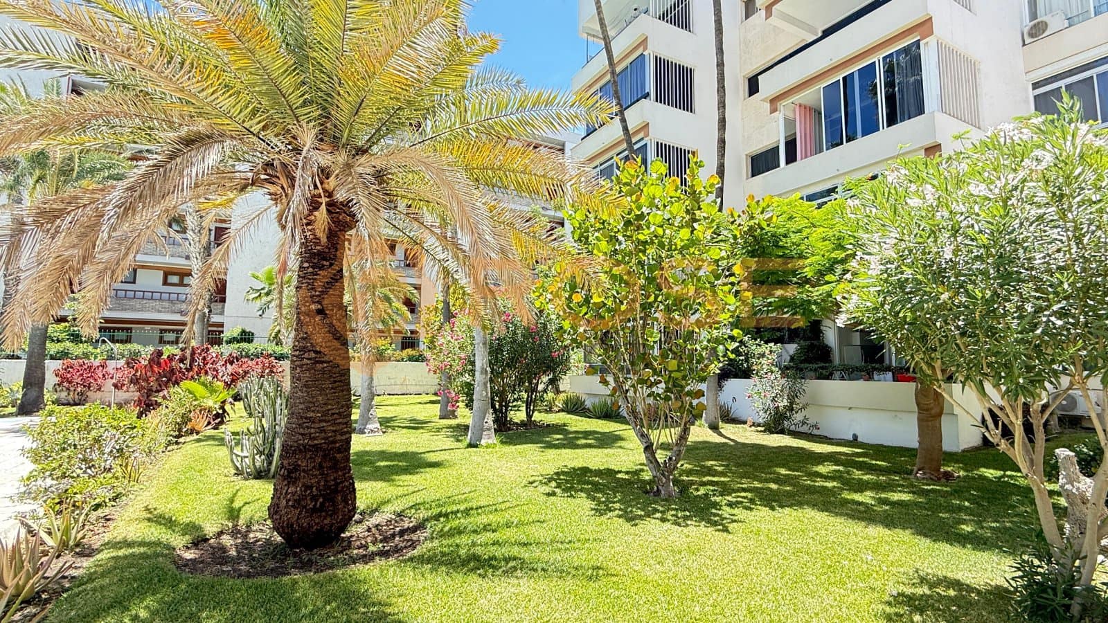 1 sypialnia Apartament na sprzedaż w Playa del Ingles z basenem - 329 000 € (Ref: 10007598)