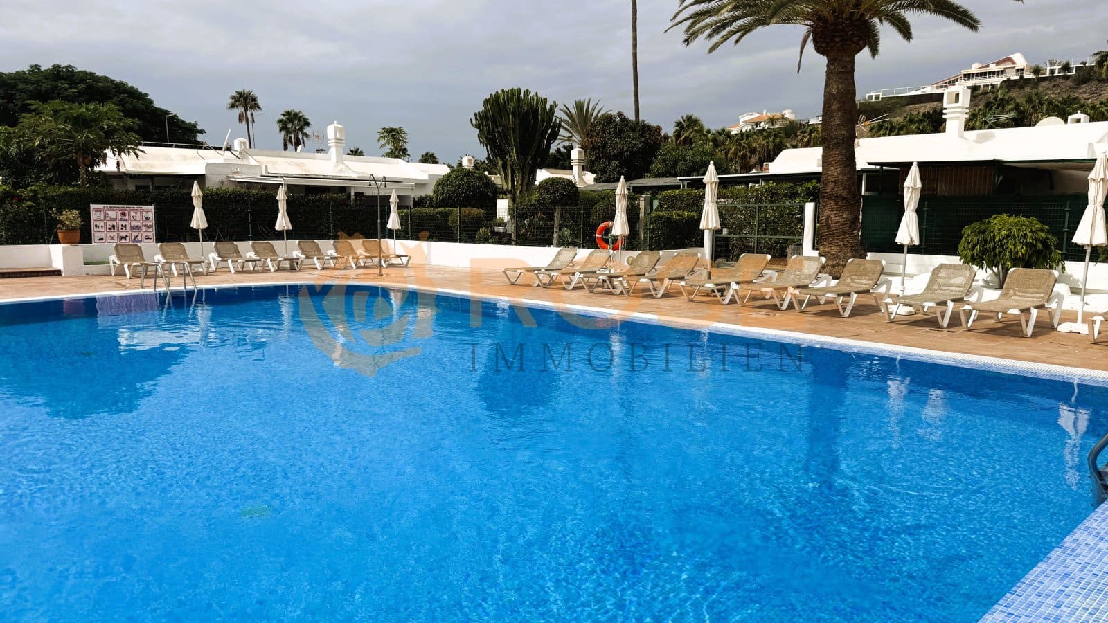 1 bedroom Bungalow for rent in Maspalomas with pool garage - € 1,350 (Ref: 10110470)