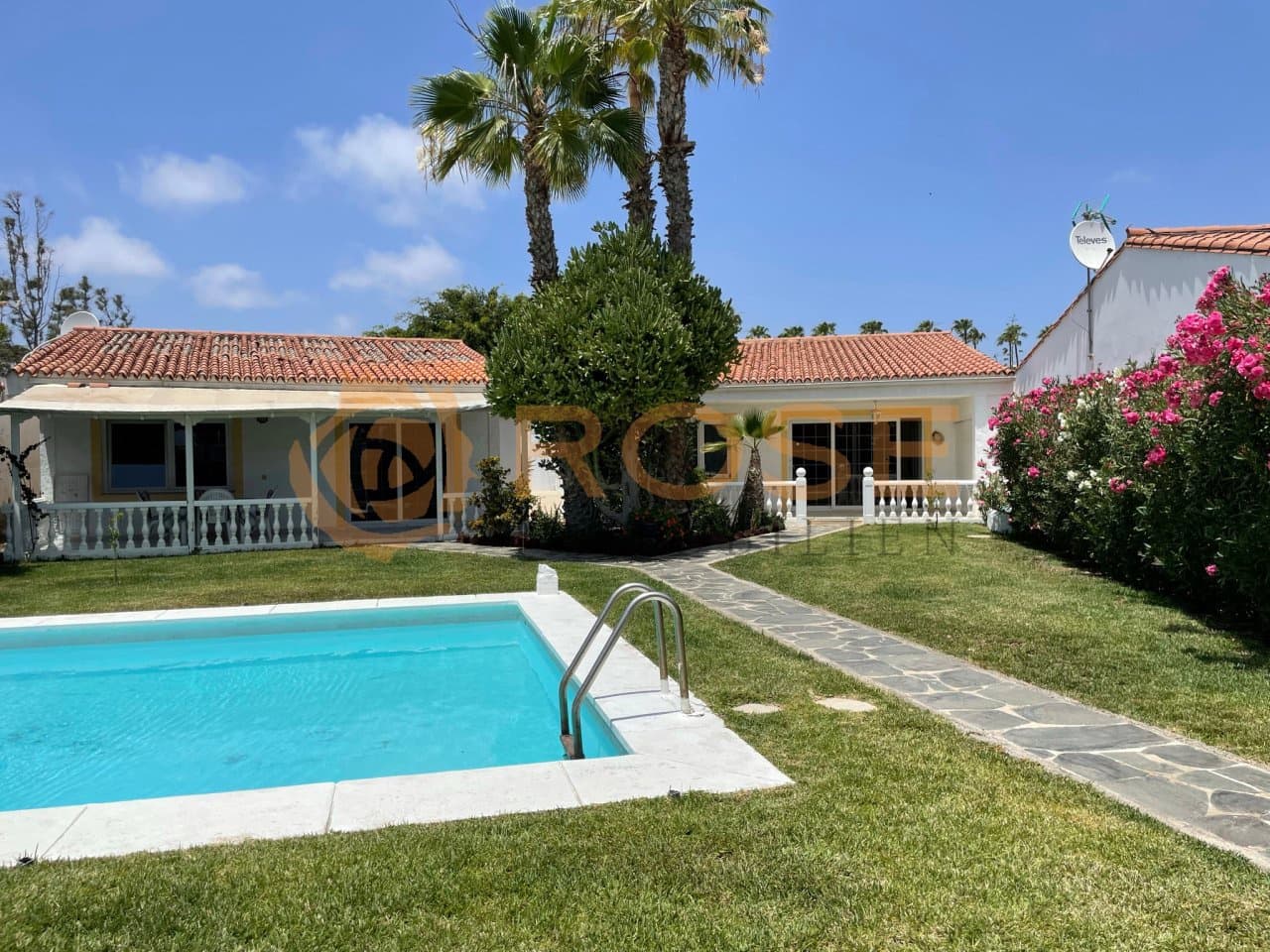 7 bedroom Villa for sale in Playa del Ingles with pool garage - € 1,589,000 (Ref: 7161726)