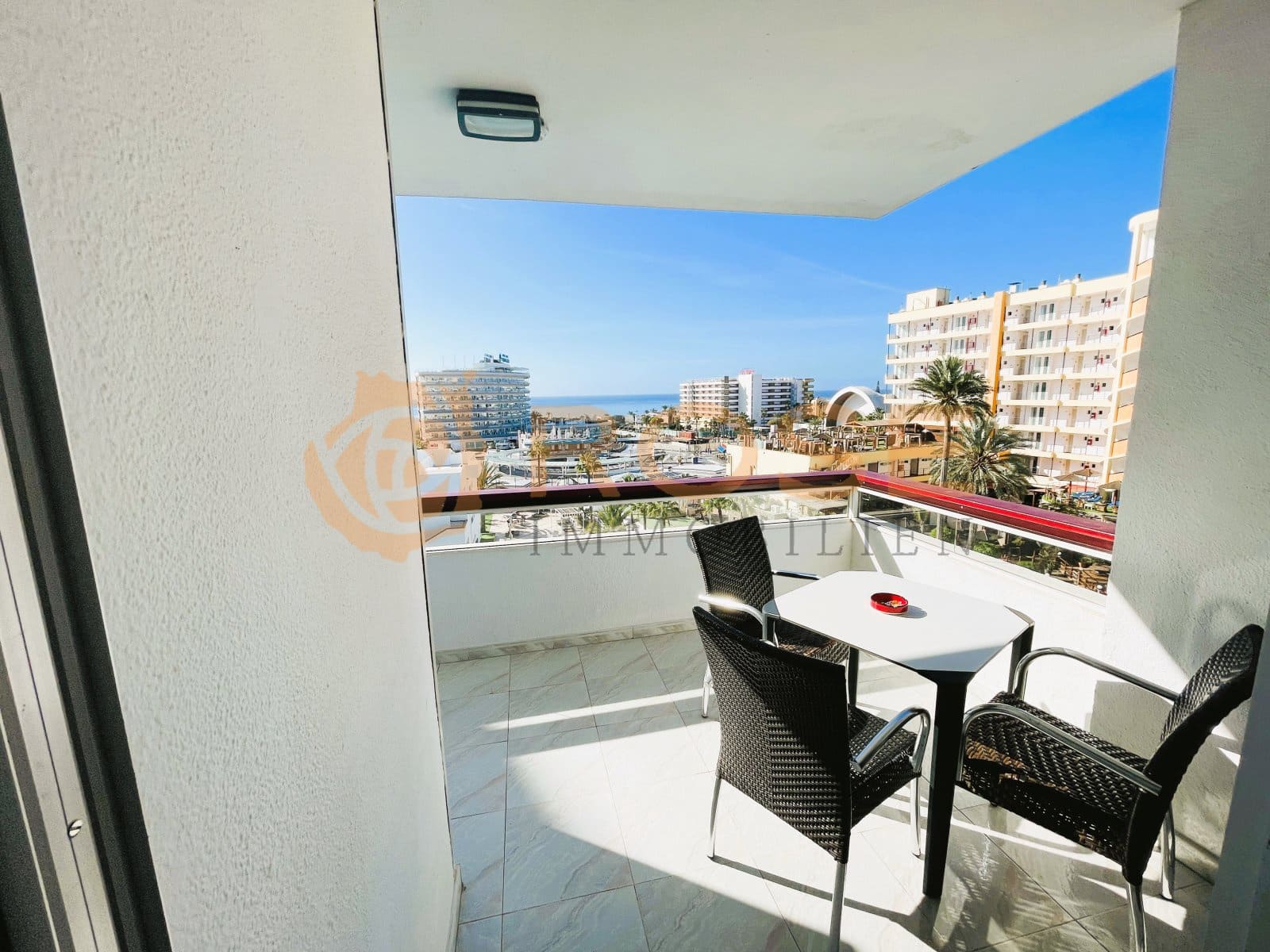 1 bedroom Apartment for sale in Playa del Ingles with pool - € 269,000 (Ref: 8183767)