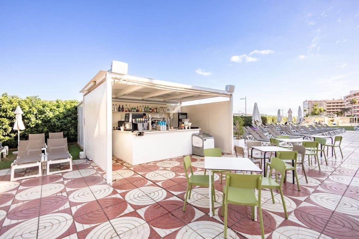 1 bedroom Apartment for sale in Playa del Ingles with pool - € 150,000 (Ref: 8697462)