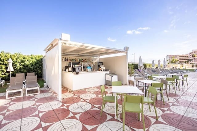 1 bedroom Apartment for sale in Playa del Inglés, San Bartolomé de Tirajana with pool - € 150,000 (Ref: 8697462)