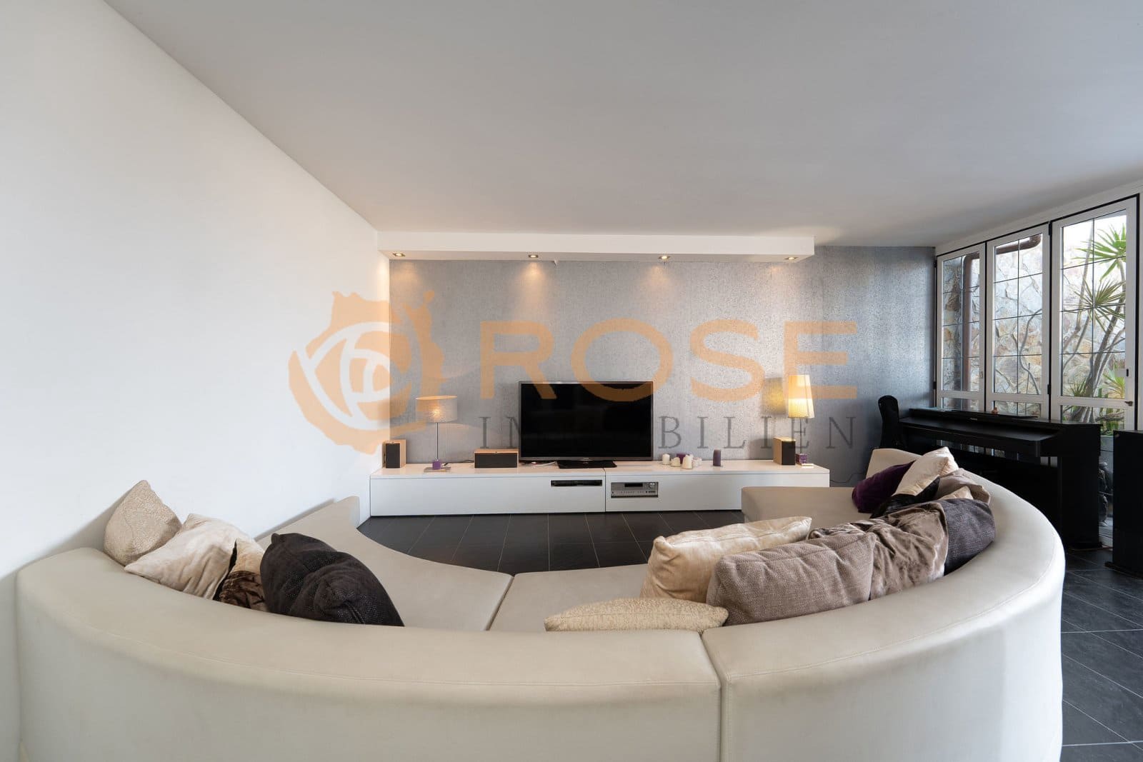 5 sypialnia Willa na sprzedaż w Playa del Ingles z basenem garażem - 1 350 000 € (Ref: 9000535)