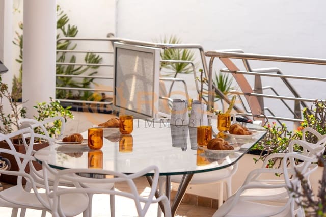 5 Zimmer Villa zu verkaufen in Playa del Inglés, San Bartolomé de Tirajana mit Pool Garage - 1.350.000 € (Ref: 9000535)