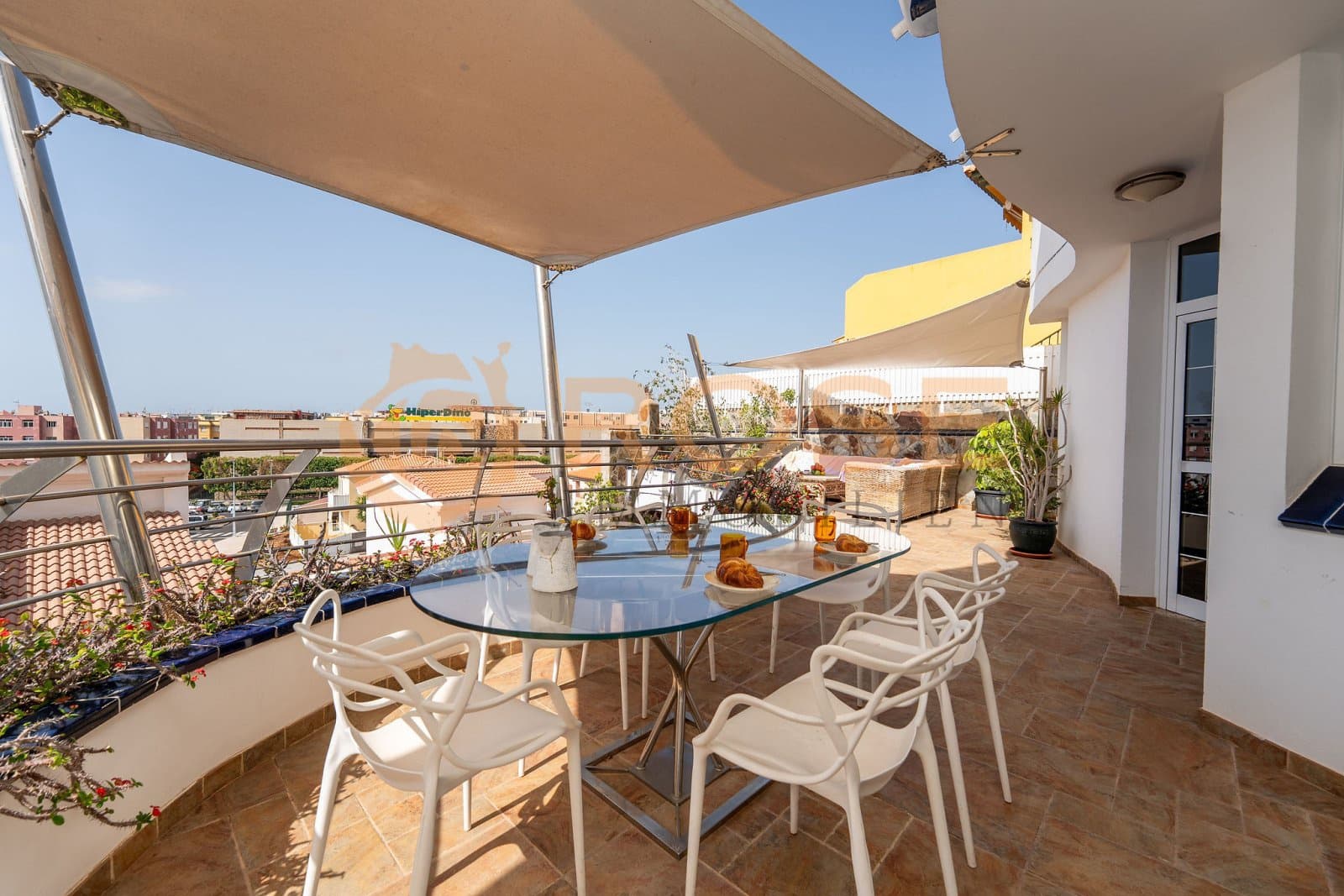 5 sypialnia Willa na sprzedaż w Playa del Ingles z basenem garażem - 1 350 000 € (Ref: 9000535)